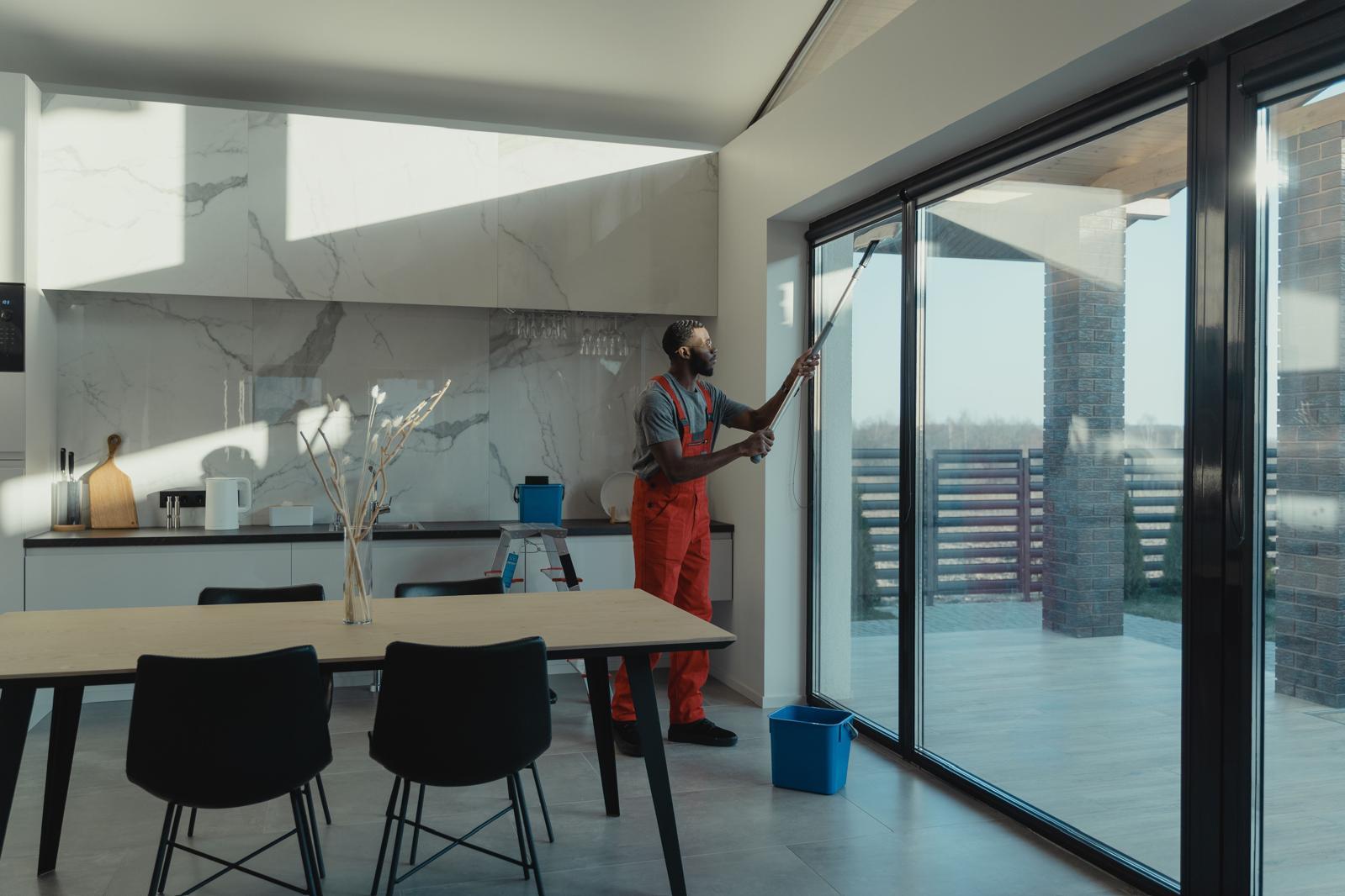 Ramen Reinigen bij Woningen
